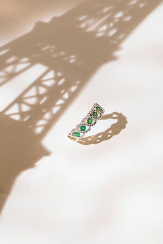 Anel Green Tarlac  Ouro amarelo, esmeraldas e diamantes