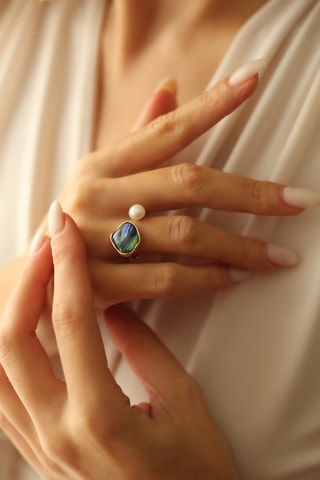 Anillo - Perlas cultivadas y nácar