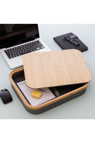 Mesa para portátil com tabuleiro de arrumação