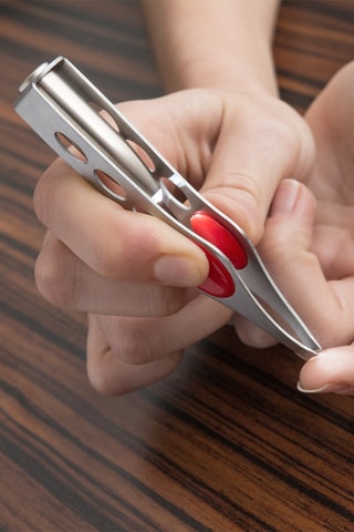 Pinça de depilação com LED Prateado