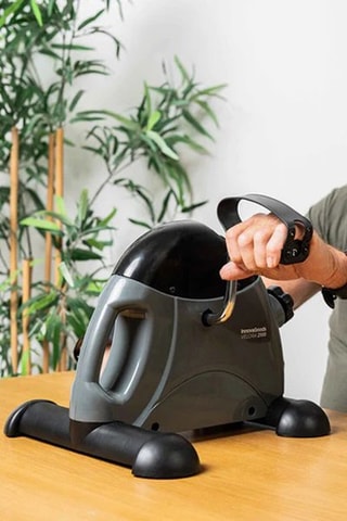 Pedaleira estática para braços e pernas