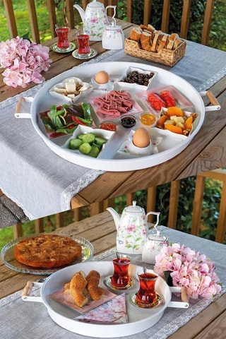 2 bandejas em metal - 37 x 37 x 2 cm e 51 x 51 x 3 cm