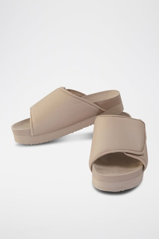 Mules com plataforma - Bege - Monki