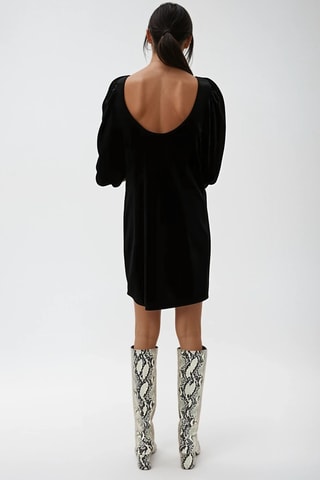 Vestido direito em veludo - Preto - Monki