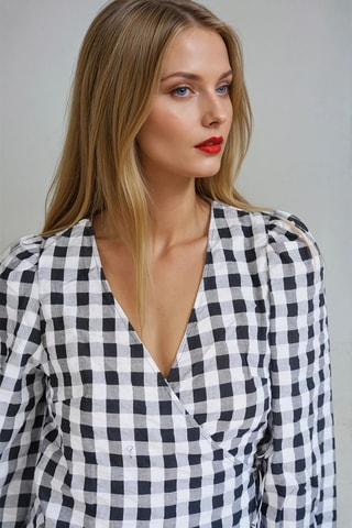 Blusa - Preto - Monki