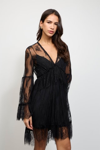 Vestido estilo patinadora em renda - Preto