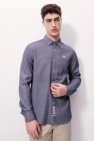 Camisa 
Azul-marinho e branco