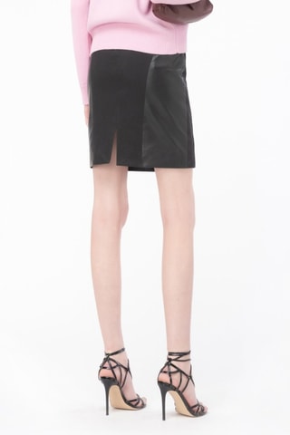 Saia de couro de carneiro - Preto