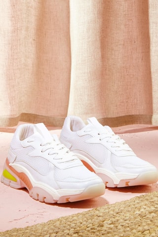 Sapatilhas em couro de vaca Darrina Branco