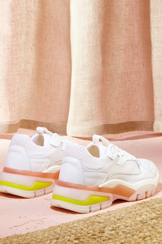 Sapatilhas em couro de vaca Darrina Branco