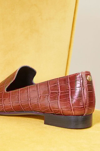 Slippers em couro de vaca Vouma Castanho