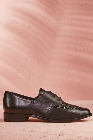 Derbies em couro de vaca Elenage Preto