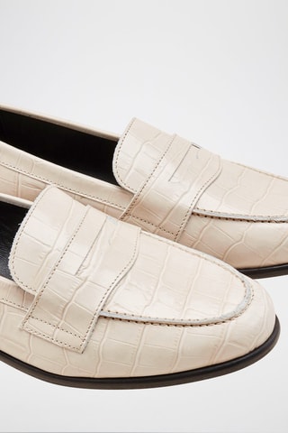 Mocassins em couro Valala Bege