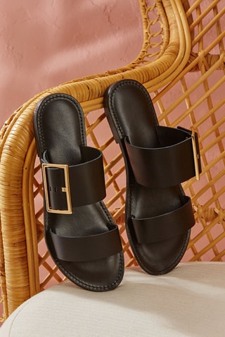 Mules em couro Tuana Preto