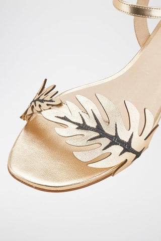 Sandálias em couro Zania Platina