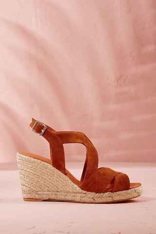 Sandálias com cunha em couro de vitelo Nida - Conhaque