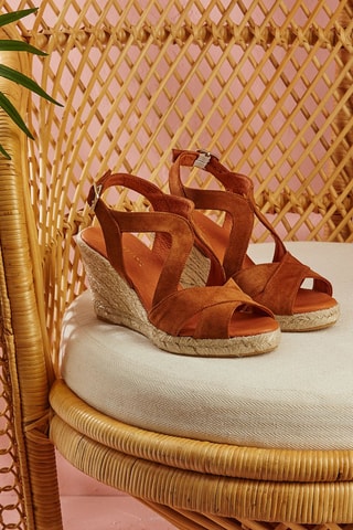 Sandálias com cunha em couro de vitelo Nida - Conhaque