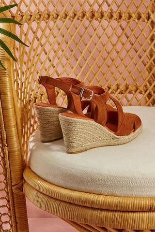 Sandálias com cunha em couro de vitelo Nida - Conhaque