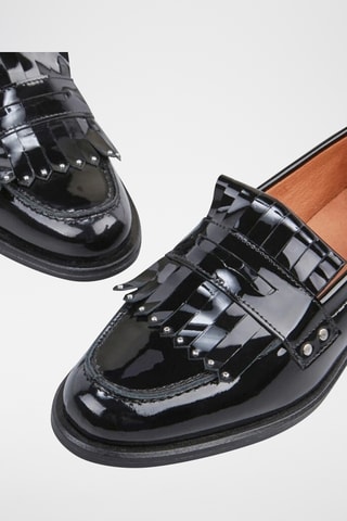 Mocassins em couro envernizado Voni - Preto