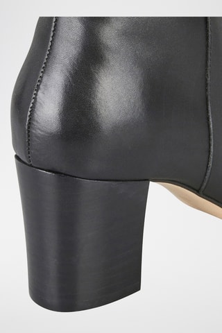 Botins em couro Lexis - Preto