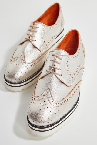 Derbies com cunha em couro de cabra napa Vajia - Prateado