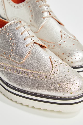 Derbies com cunha em couro de cabra napa Vajia - Prateado