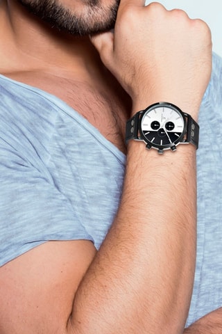 Relógio de quartzo em couro Preto e branco