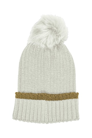 Gorro con borla - Modelo aleatorio