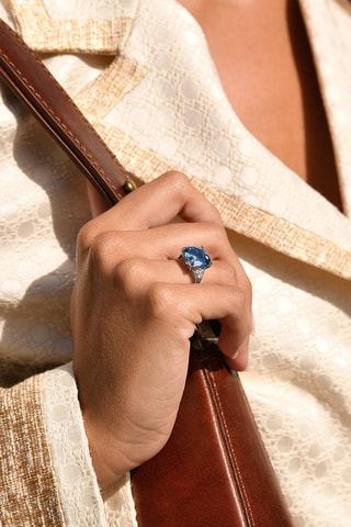 Bague Blue Light Or blanc et topazes