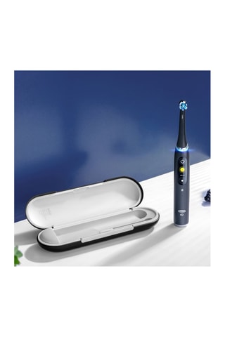 Spazzolino da denti elettrico connesso iO Serie 9