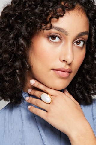 Anillo - 
Dorado y blanco