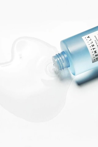 Verhelderend Tonic Hyalu-cica Madagascar Centella - Geschikt voor de gevoelige huid - 210 ml