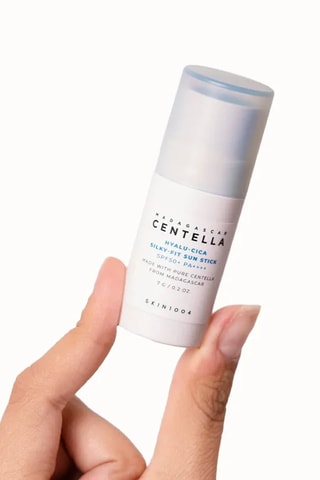 Zonnestick Hyalu-Cica Centella uit Madagascar - 7 g