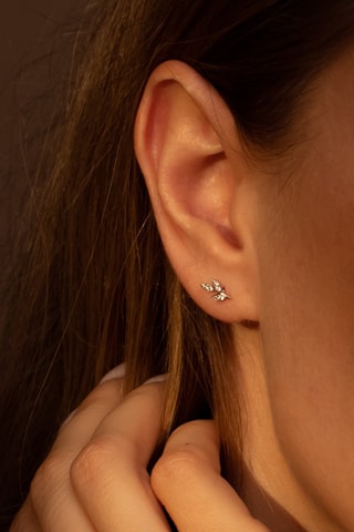 Oorbellen Three Petals Witgoud