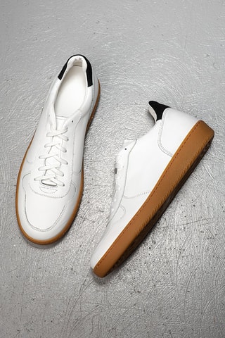 Baskets en cuir Liam - Blanc et bleu marine