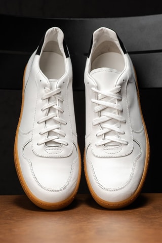 Baskets en cuir Liam - Blanc et bleu marine