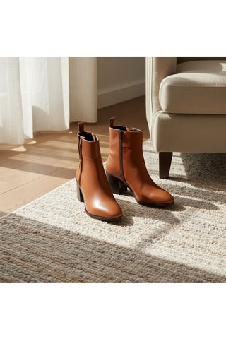 Lakleren Enkellaarzen Tova - Camel