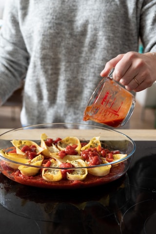 Fuente ovalada de vidrio de borosilicato Essentials - 35 x 24 cm