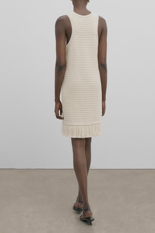 Robe courte en maille crochetée effilochée - Blanc