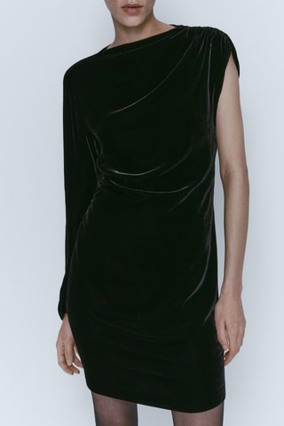 Robe courte velours manches asymétriques - Noir