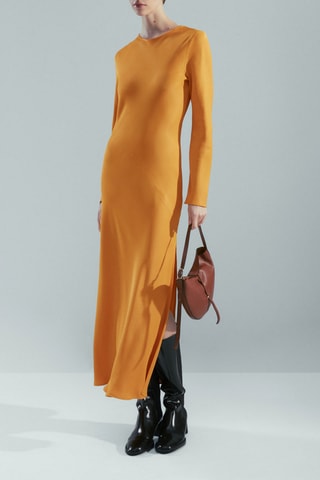 Robe longue satinée - Moutarde