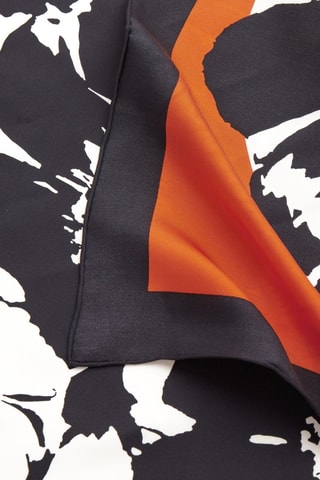 Lenço quadrado em seda - Preto