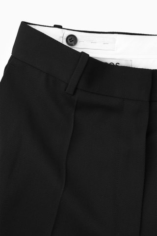 Calças em lã - Preto