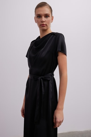 Vestido midi - Preto