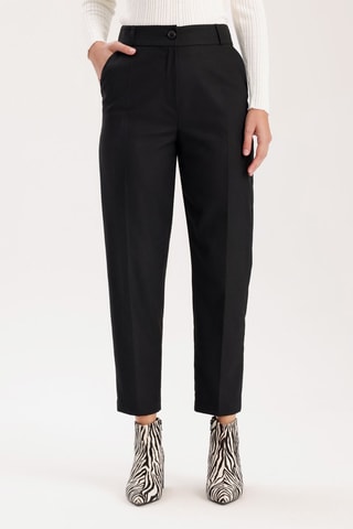 Calças estilo cenoura 7/8 cintura subida - Preto