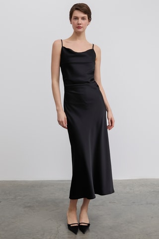 Vestido midi sem mangas - Preto