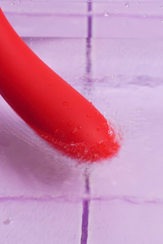 Vibrador estimulador clitoridiano Teazers - Vermelho