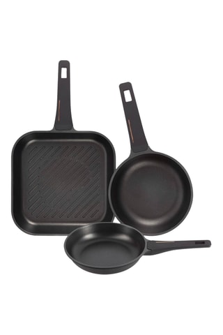 2 frigideiras e 1 grelhador