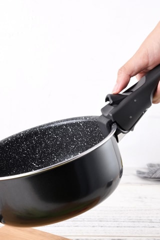 3 panelas e 1 cabo amovível - 16/18/20 cm