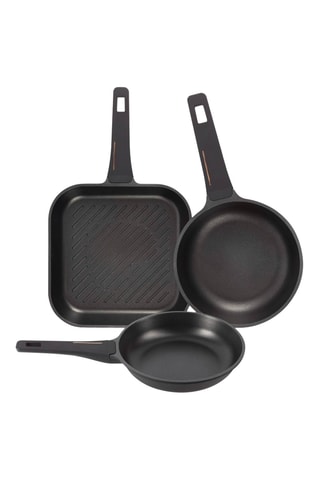 2 frigideiras e 1 grelhador